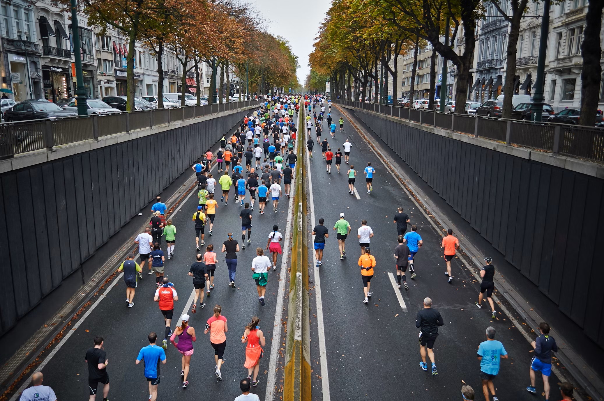 people running in a marathon